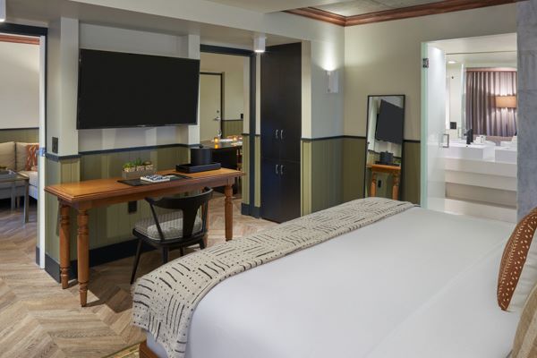One Bedroom Suite - One King Bed